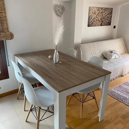 Buhardilla Juderia Apartmán *