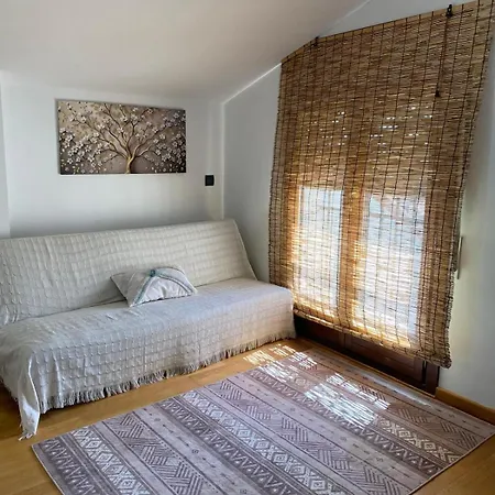 Buhardilla Juderia Apartmán *