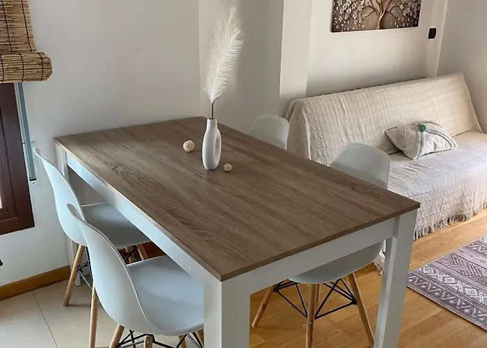 Buhardilla Juderia شقة *